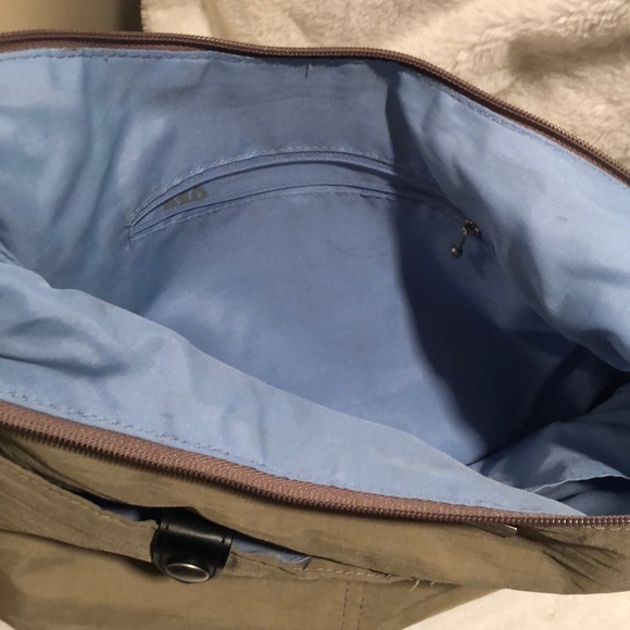 Baggallini Tote bag with pockets tan adjustable strap - Picture 7 of 9